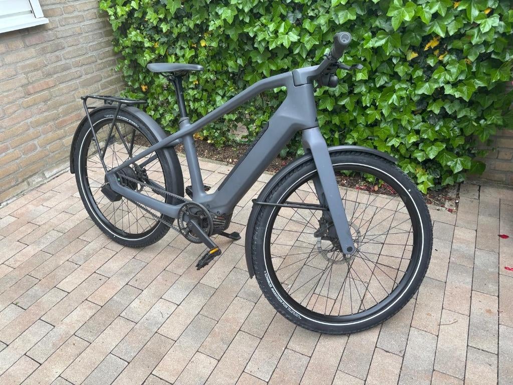 Canyon Precede E-bijke ON CF 9 + nieuwe banden + fietstassen, Zo goed als nieuw, 51 tot 55 cm, 30 tot 50 km per accu, Ophalen