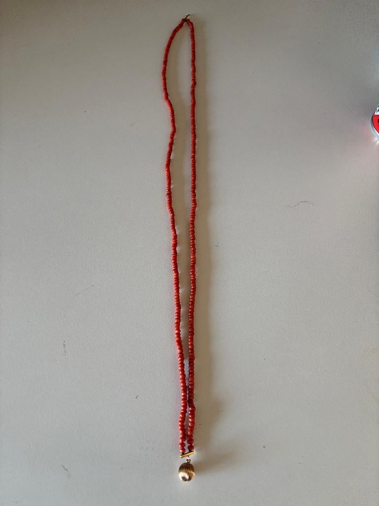 Bloedkoraal ketting, Sieraden, Tassen en Uiterlijk, Antieke sieraden, Ophalen of Verzenden, Overige materialen, Ketting