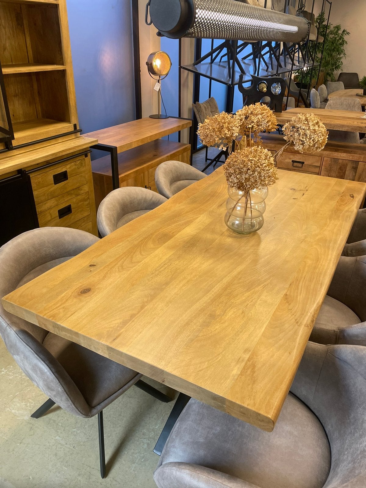 VOORRAAD 325 BOOMSTAM EDGE TAFEL CHEFMEUBEL LEEGVERKOOP, Bruin, Nieuw, Ophalen of Verzenden, Modern