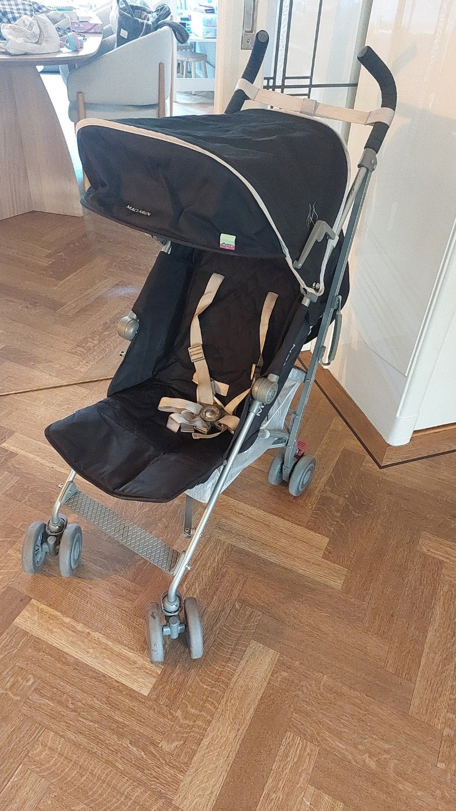Maclaren quest buggy (zwart) met regenhoes - Nette staat, Kinderen en Baby's, Buggy's, Ophalen, Gebruikt, Maclaren, Verstelbare rugleuning