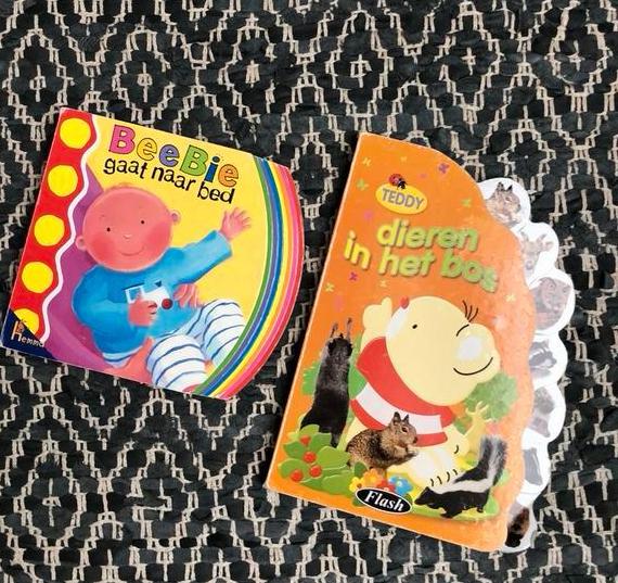 Twee leuke kartonnen kinderboekjes, Boeken, Kinderboeken | Baby's en Peuters, Ophalen of Verzenden, Zo goed als nieuw, 6 tot 12 maanden