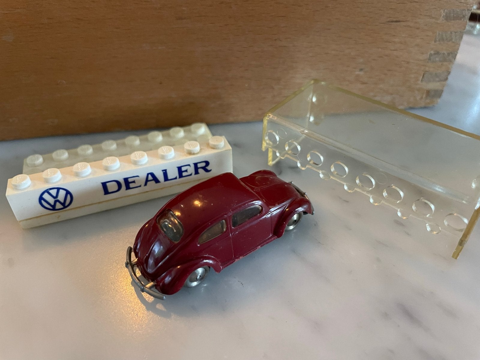Vintage LEGO HO 1:87 VW Kever 1200 met showroom-steen, Ophalen of Verzenden, Gebruikt