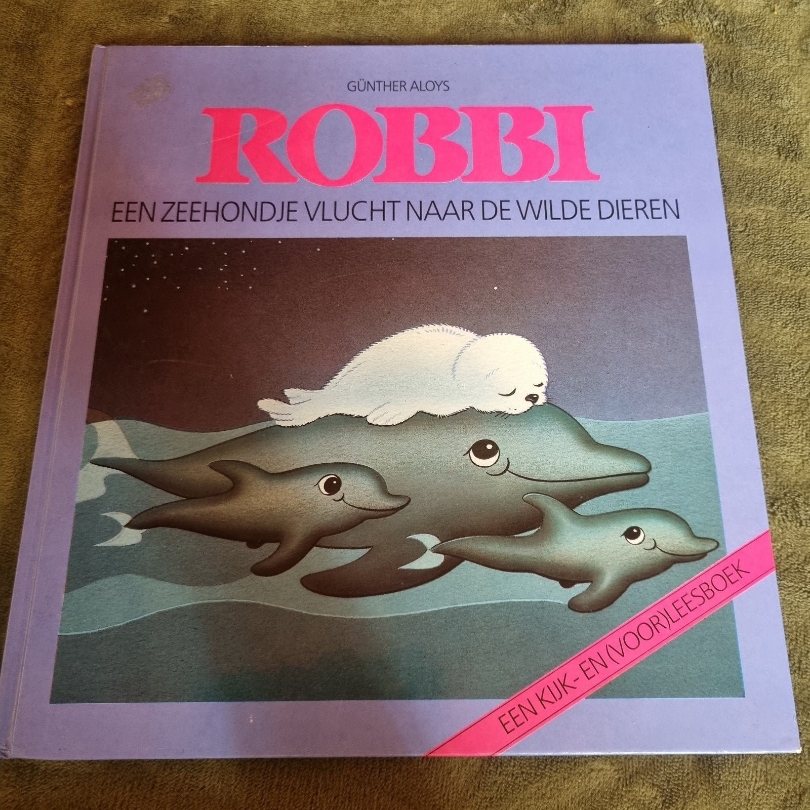 Robbi: Een zeehondje vlucht naar de wilde dieren, Ophalen of Verzenden