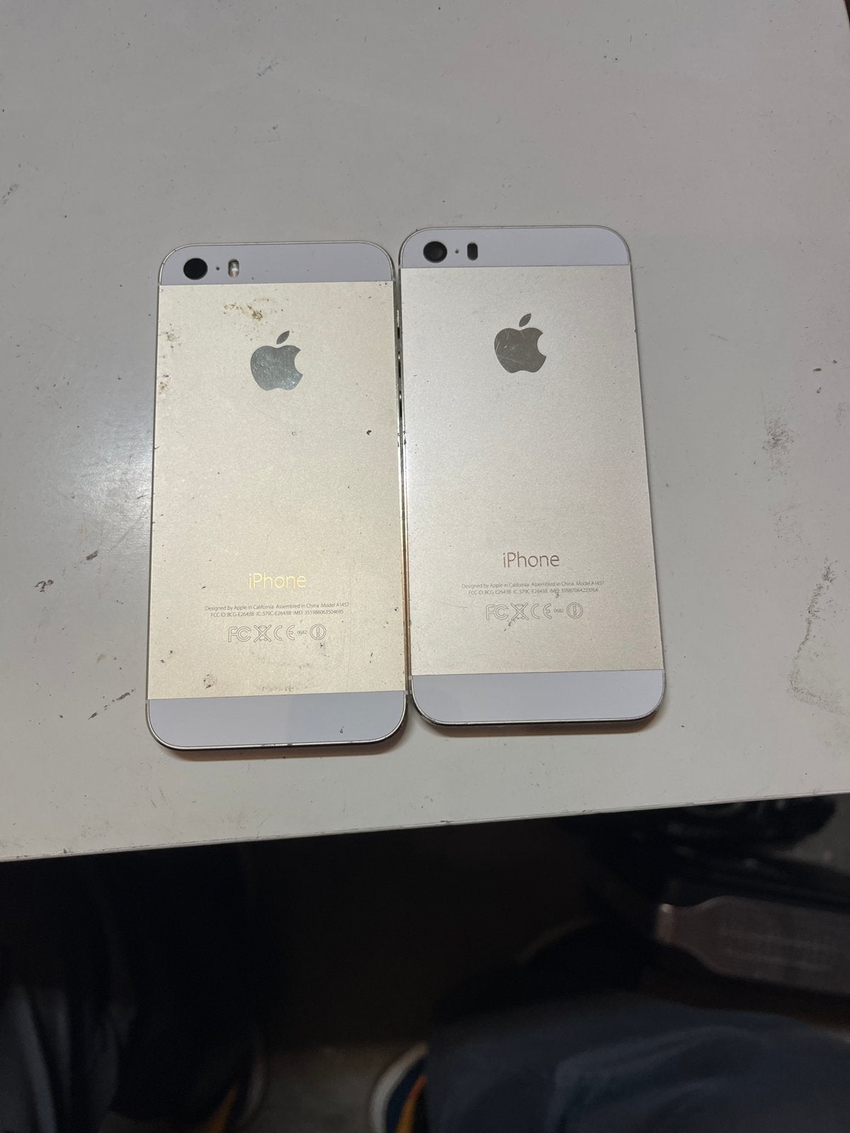 2x iPhone 5S behuizingen - Gebruikt, Ophalen of Verzenden, Gebruikt, Goud, IPhone 5S