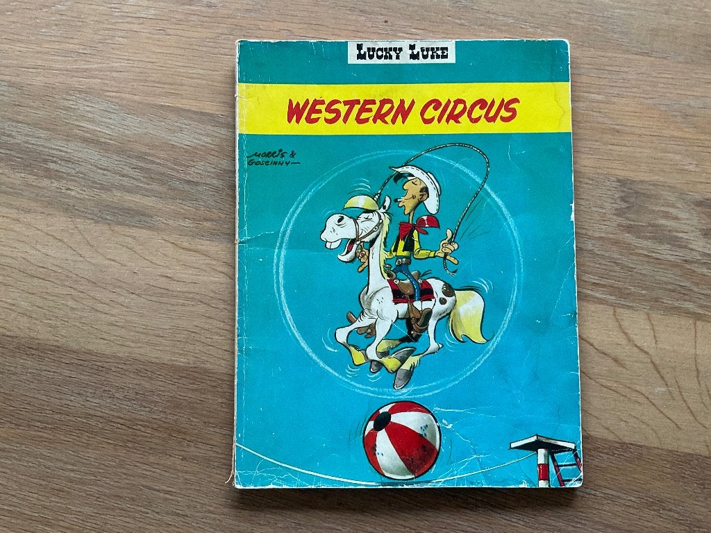 Lucky Luke - Western circus, Gelezen, Eén stripboek, Ophalen of Verzenden, Morris & Goscinny