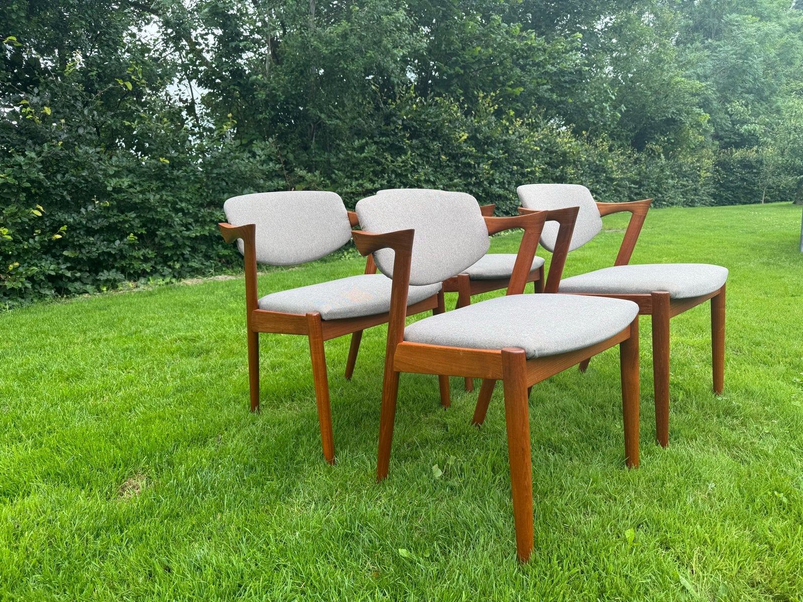 Set van 4 Vintage Teak Eetkamerstoelen met Grijze Bekleding, Ophalen