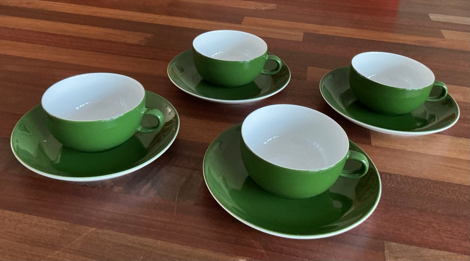 4 Groene Thee/Cappuccino Koppen met Schotel - Kahla Germany, Overige merken, Ophalen of Verzenden, Zo goed als nieuw, Kop(pen) en/of Schotel(s)