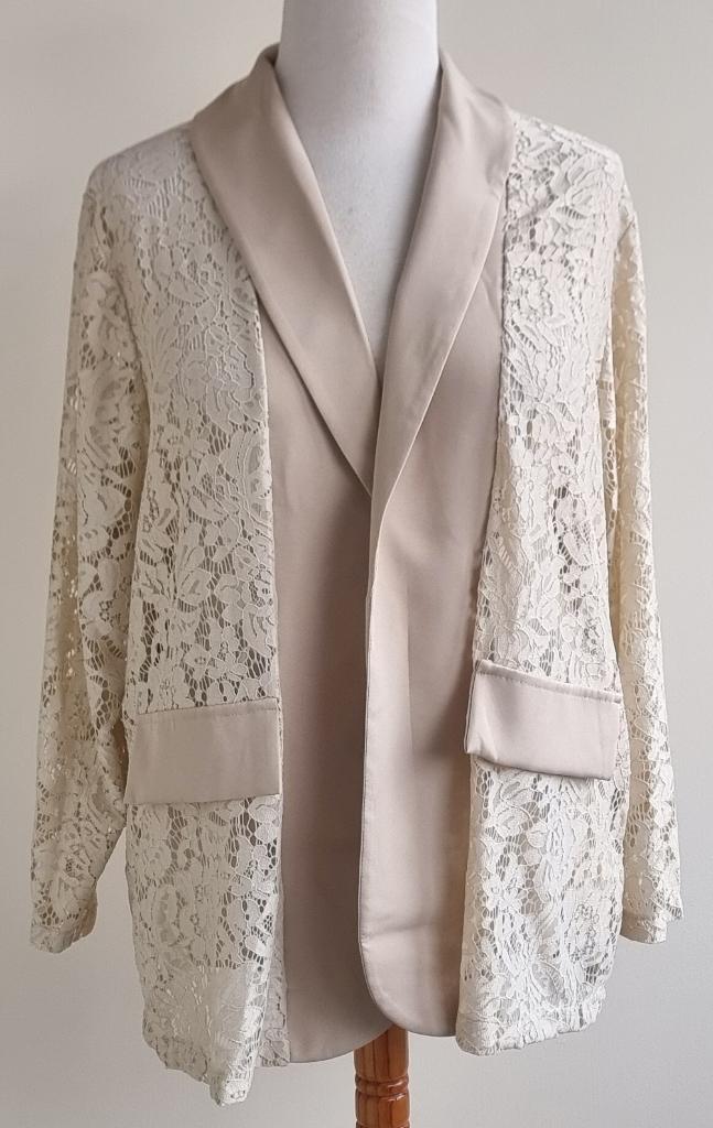 New Collection beige kanten blazertje mt. XL NIEUW, Beige, Maat 46/48 (XL) of groter, Nieuw, Ophalen of Verzenden