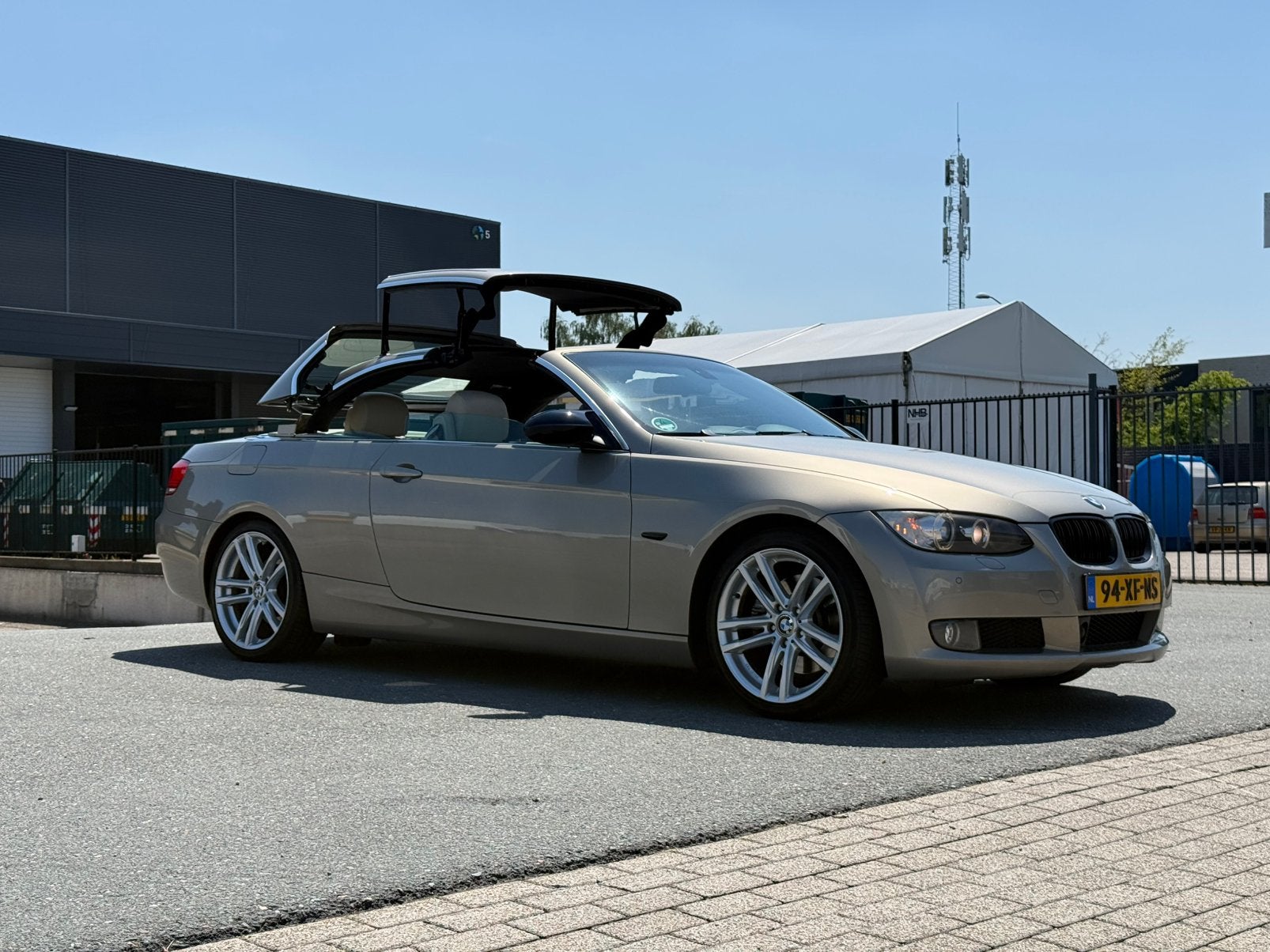 BMW 325i Cabrio Automaat NAP APK Nieuwe Injectoren N53, Achterwielaandrijving, 4 stoelen, 2996 cc, Particulier