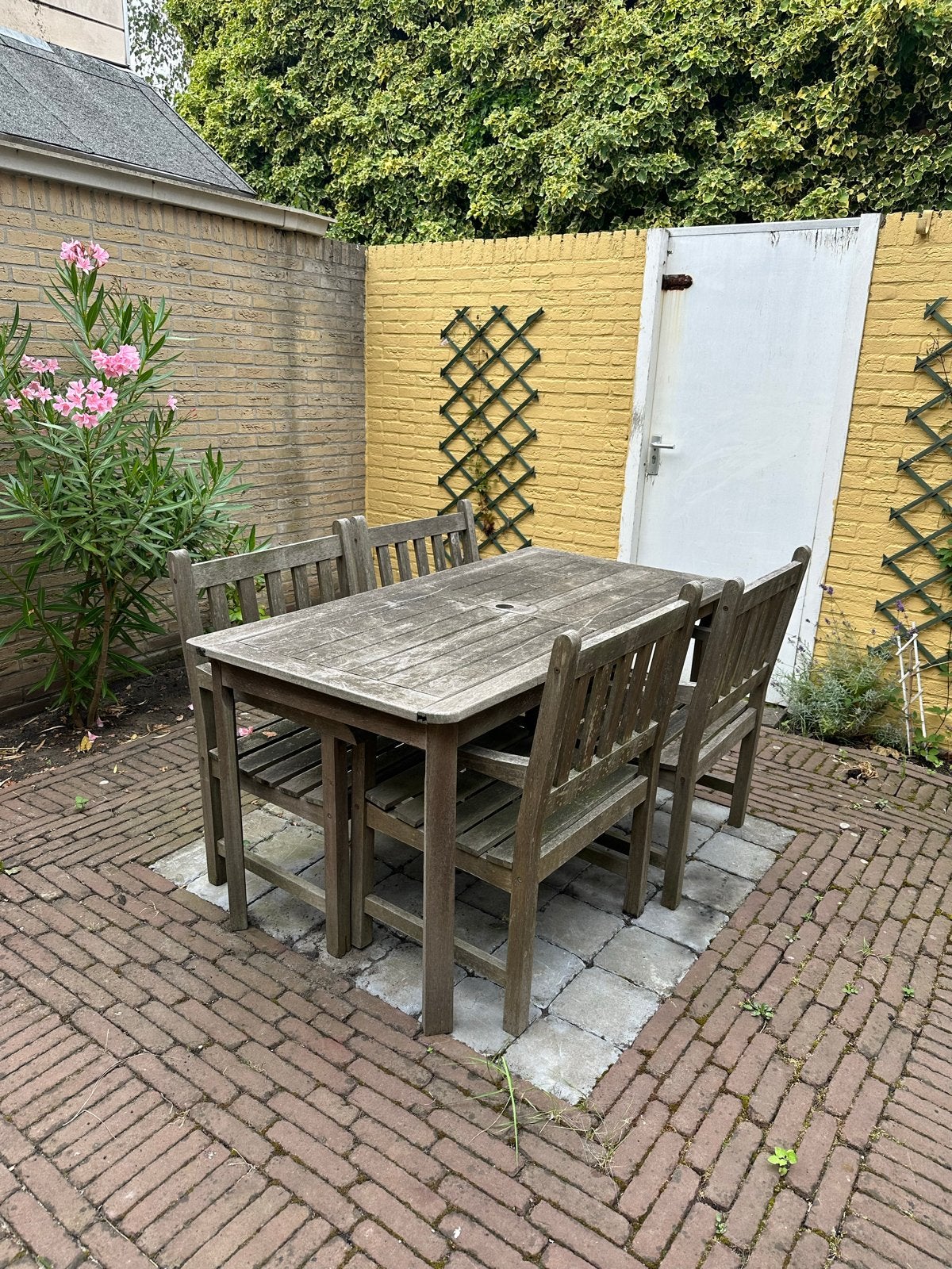 Houten tuinset met 4 stoelen, Ophalen, 4 zitplaatsen, Gebruikt, Eettafel