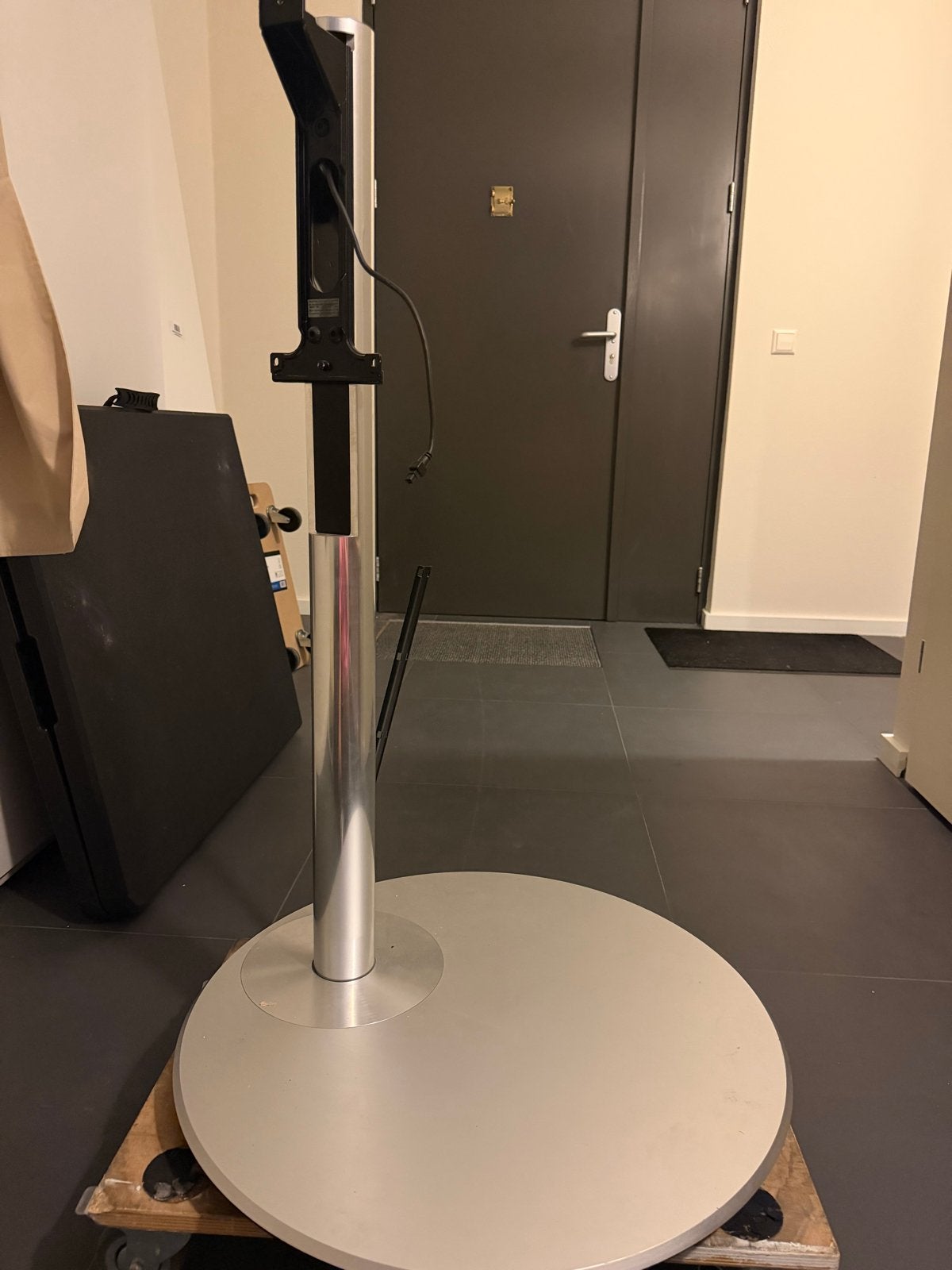Bang & Olufsen BeoVision Avant 55 TV-standaard, Audio, Tv en Foto, Ophalen, Gebruikt