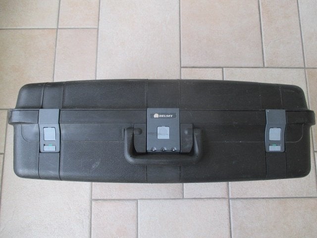 Te koop : Delsey Koffer / Kleur Zwart., Gebruikt, Hard kunststof, Minder dan 50 cm, 55 cm of meer