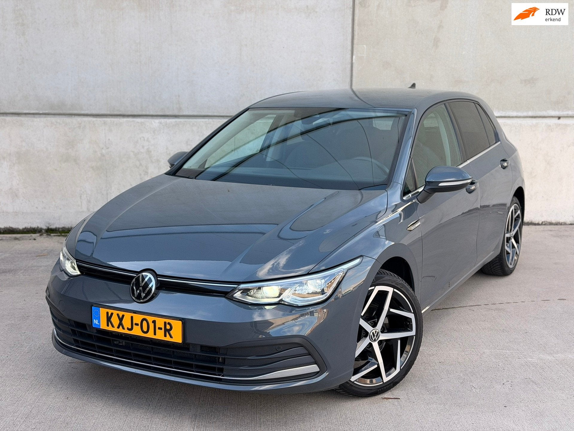 Volkswagen Golf 1.5 eTSI DSG IQ 18'' Massage Sfeer ACC DCC, 4 cilinders, 150 pk, Alcantara, Bedrijf