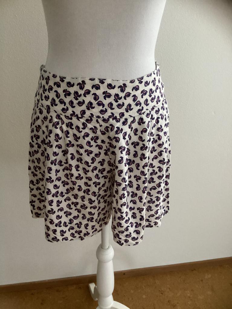 Leuke korte broek, nieuwstaat, Kleding | Dames, Broeken en Pantalons, Kort, Blauw, Ophalen of Verzenden, Zo goed als nieuw
