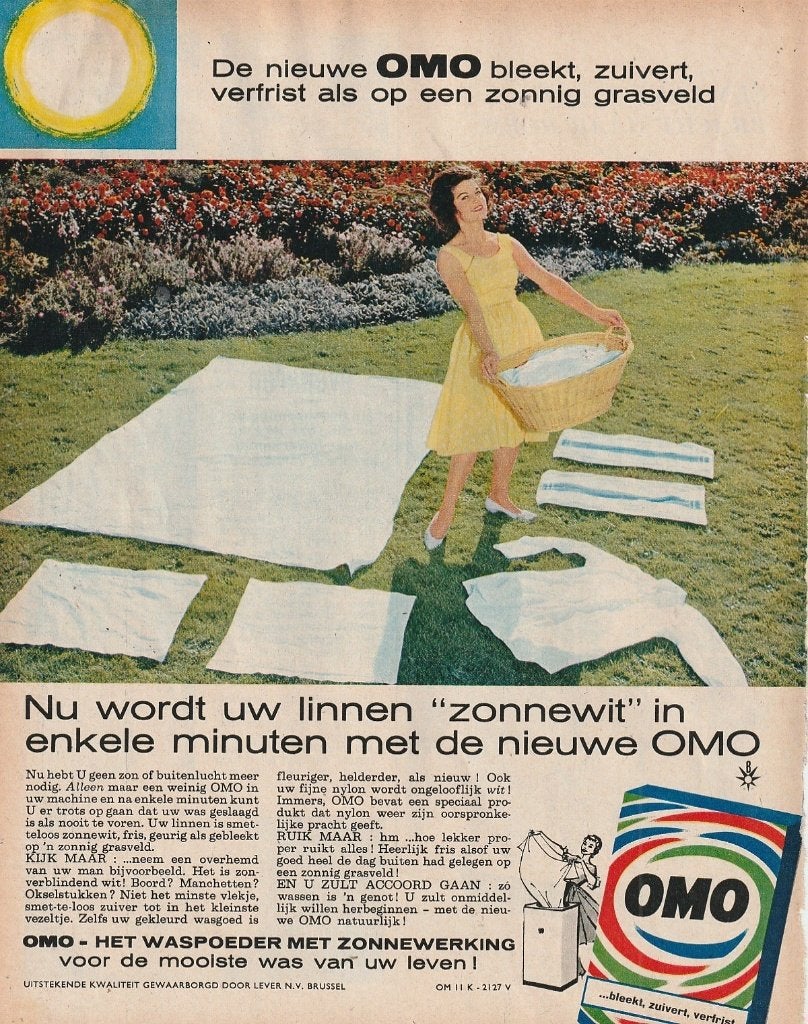 Retro reclame 1962 Omo wasmiddel bleekt als op een grasveld, Verzamelen, Verzenden, Overige typen