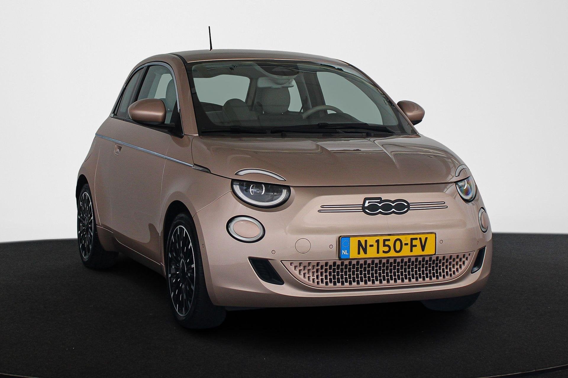 Fiat 500 3+1 La Prima 42 kWh Leder Stoelverwarming LED Achte, Auto's, 1300 kg, 4 stoelen, Origineel Nederlands, 308 km