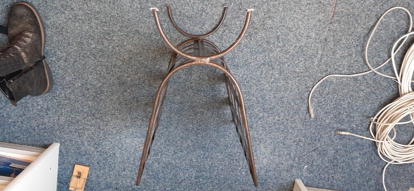 landelijke metalen krantenbak / lectuurbak, Ophalen, Gebruikt