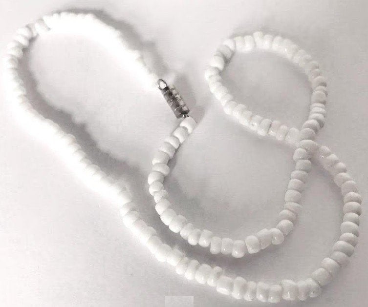 Prachtige ketting / armband met witte "Parelmoer" Rocailles, Verzenden, Zo goed als nieuw, Wit, Steen of Mineraal