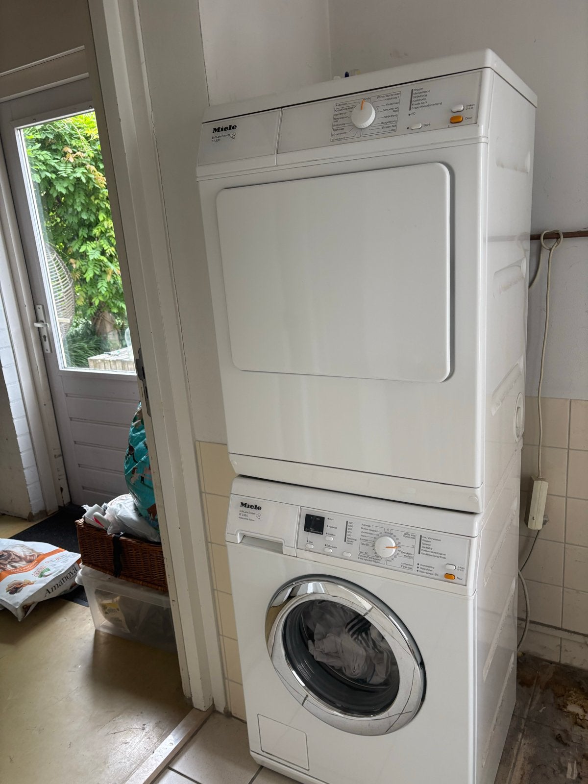 Miele wasmachine + droger (luchtafvoer) - Wit, Witgoed en Apparatuur, Wasmachines, Ophalen, 6 tot 8 kg, Gebruikt, 1600 toeren of meer