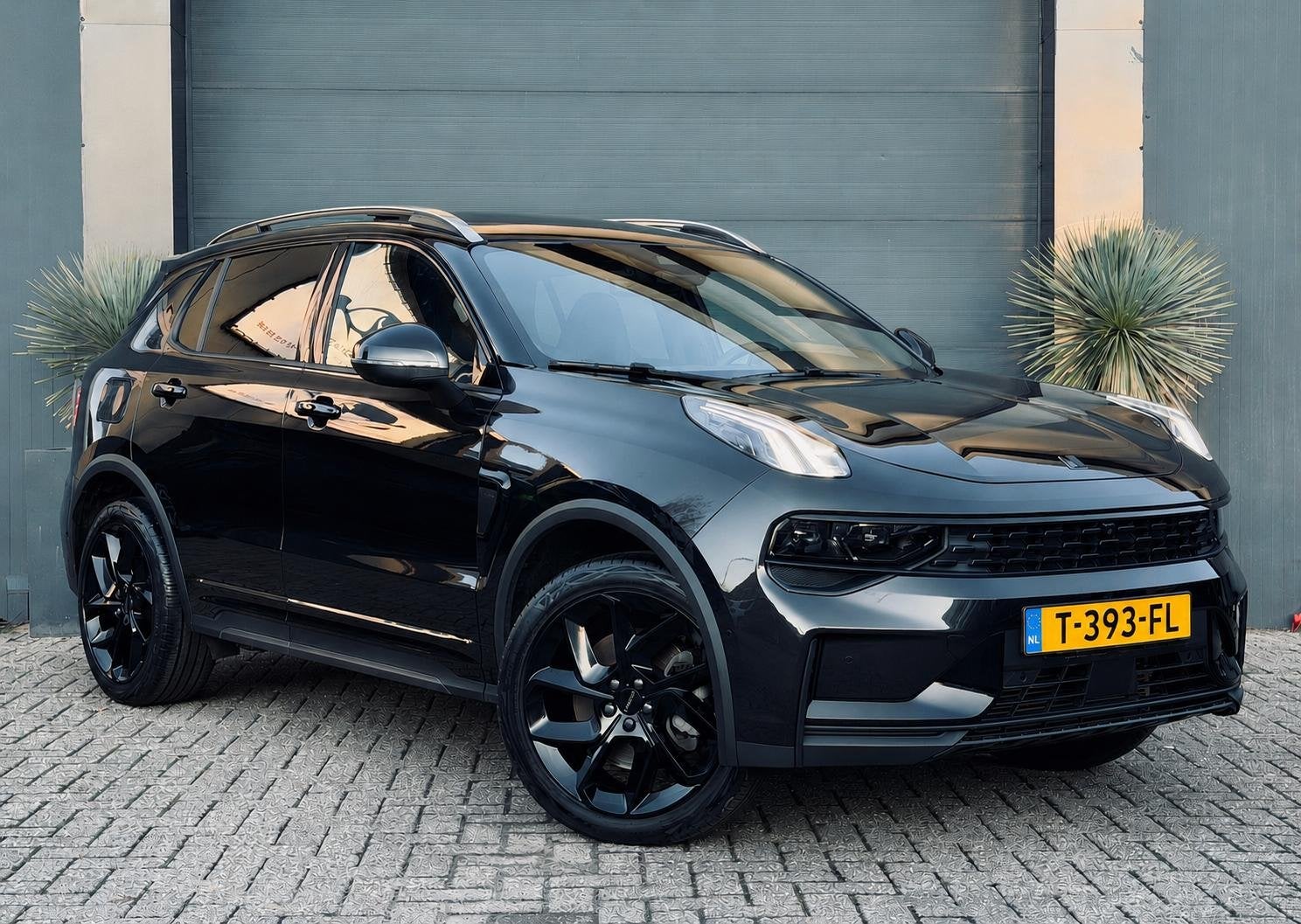 Lynk & Co 01 1.5/Pano/Navi/Camera/zwart hemel/black style, Stof, Euro 6, Bedrijf, 1854 kg