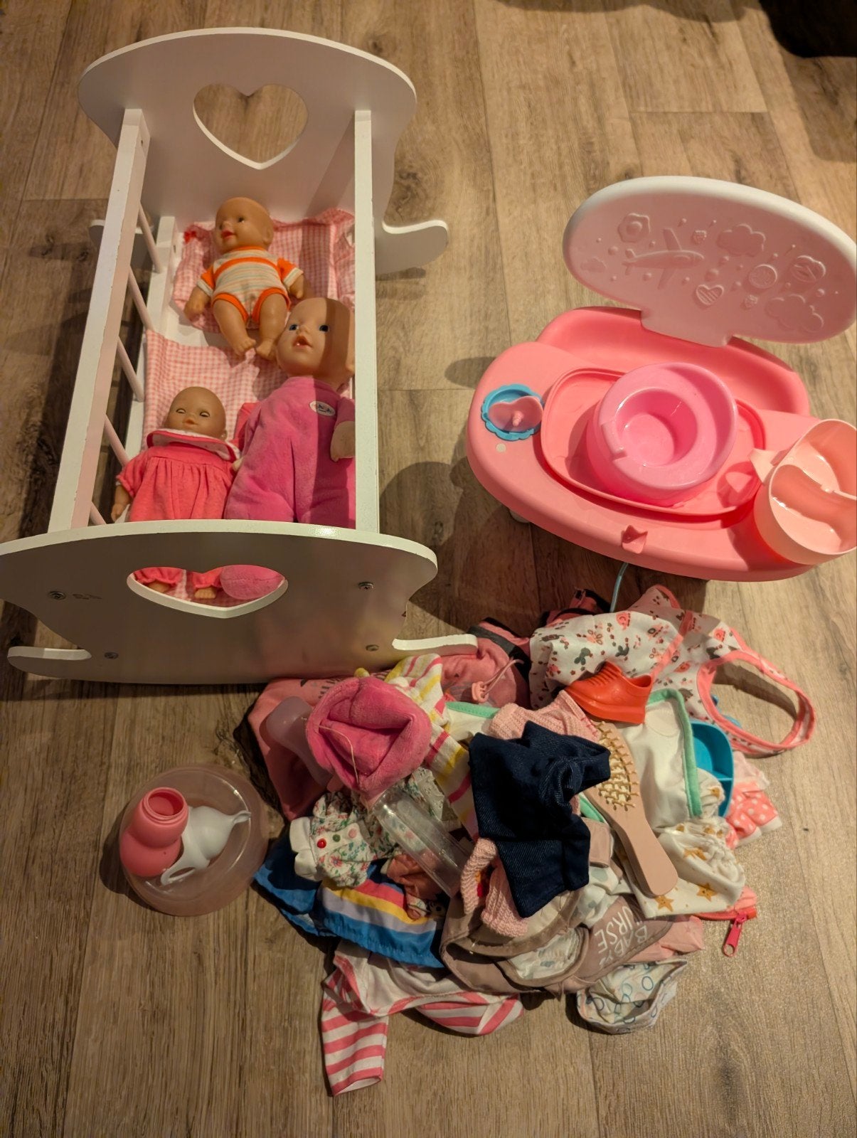 Set poppen, wieg, kleertjes en accessoires, Ophalen of Verzenden, Gebruikt, Babypop