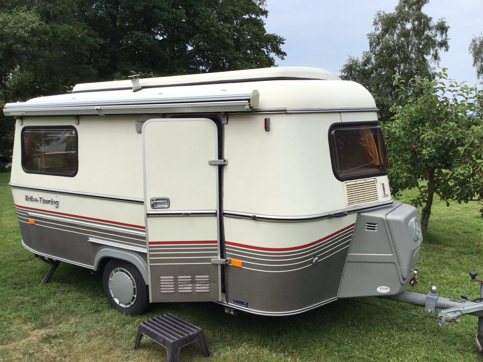 Eriba-Touring Caravan 1991, Standaardzit, Omvormbare zithoek, Particulier, 4 tot 5 meter