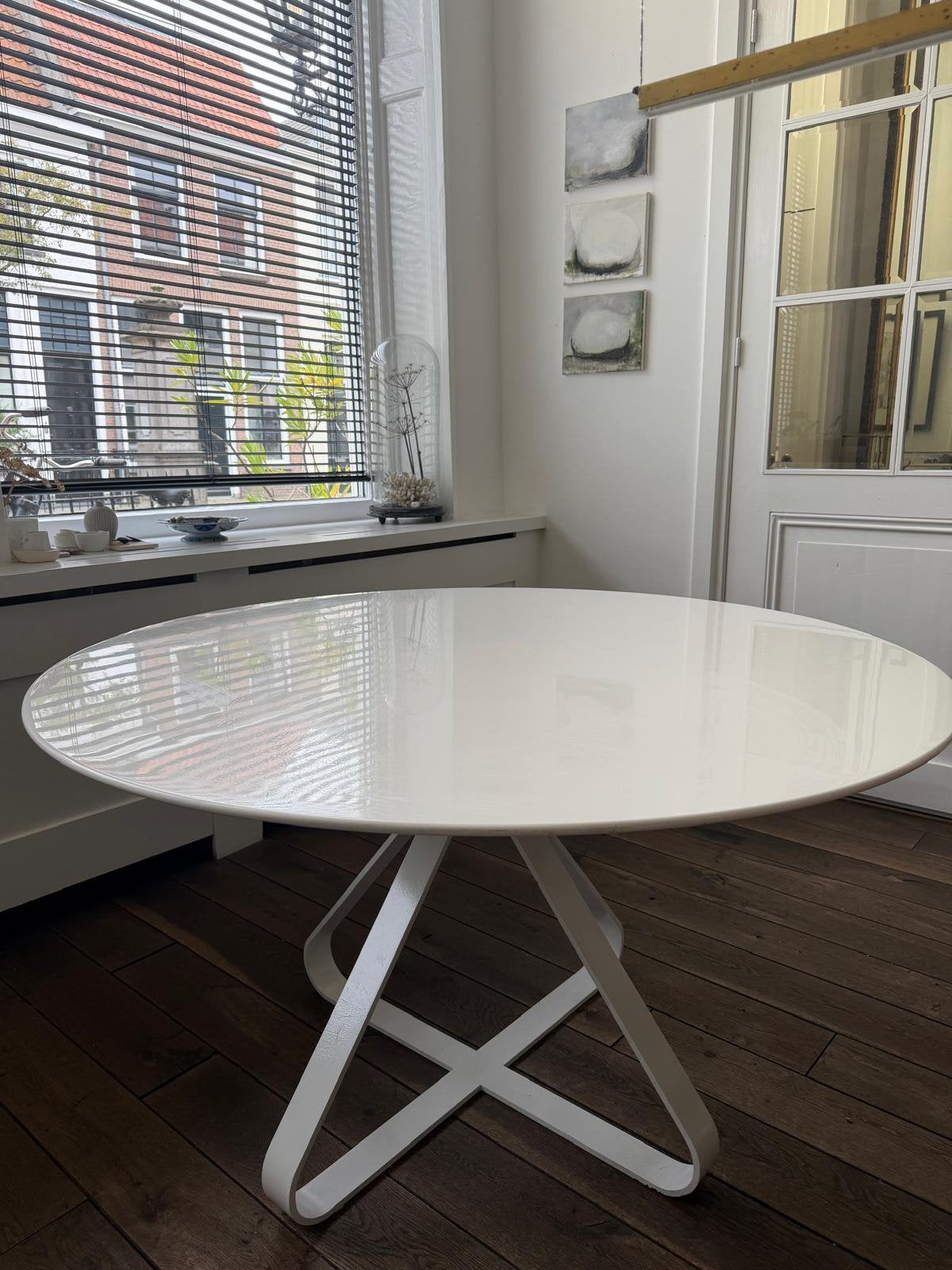 Vintage design ronde eettafel wit staal/mdf, Ophalen, Zo goed als nieuw, Rond, 100 tot 150 cm