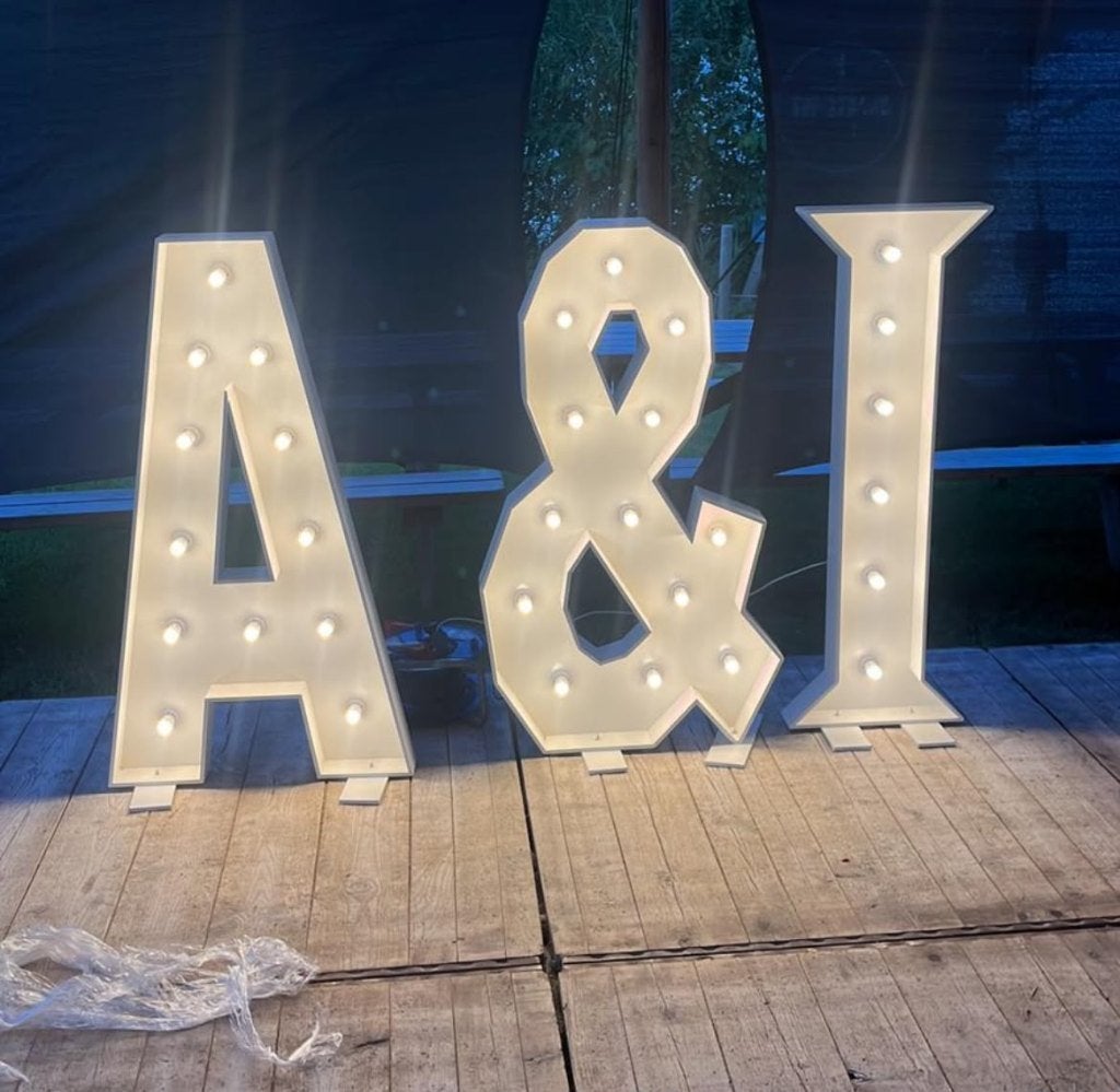 Bruiloftletters A&I – Verlichte Letters / Lichtletters, Hobby en Vrije tijd, Ophalen, Zo goed als nieuw, Geboorte of Huwelijk