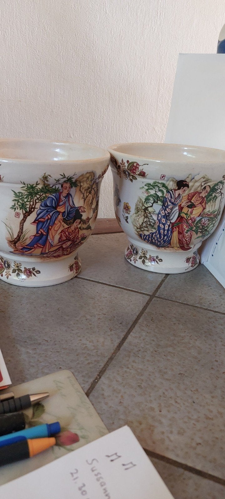Set van 2 Vintage Chinese Bloempotten met Scènes, Antiek en Kunst, Ophalen