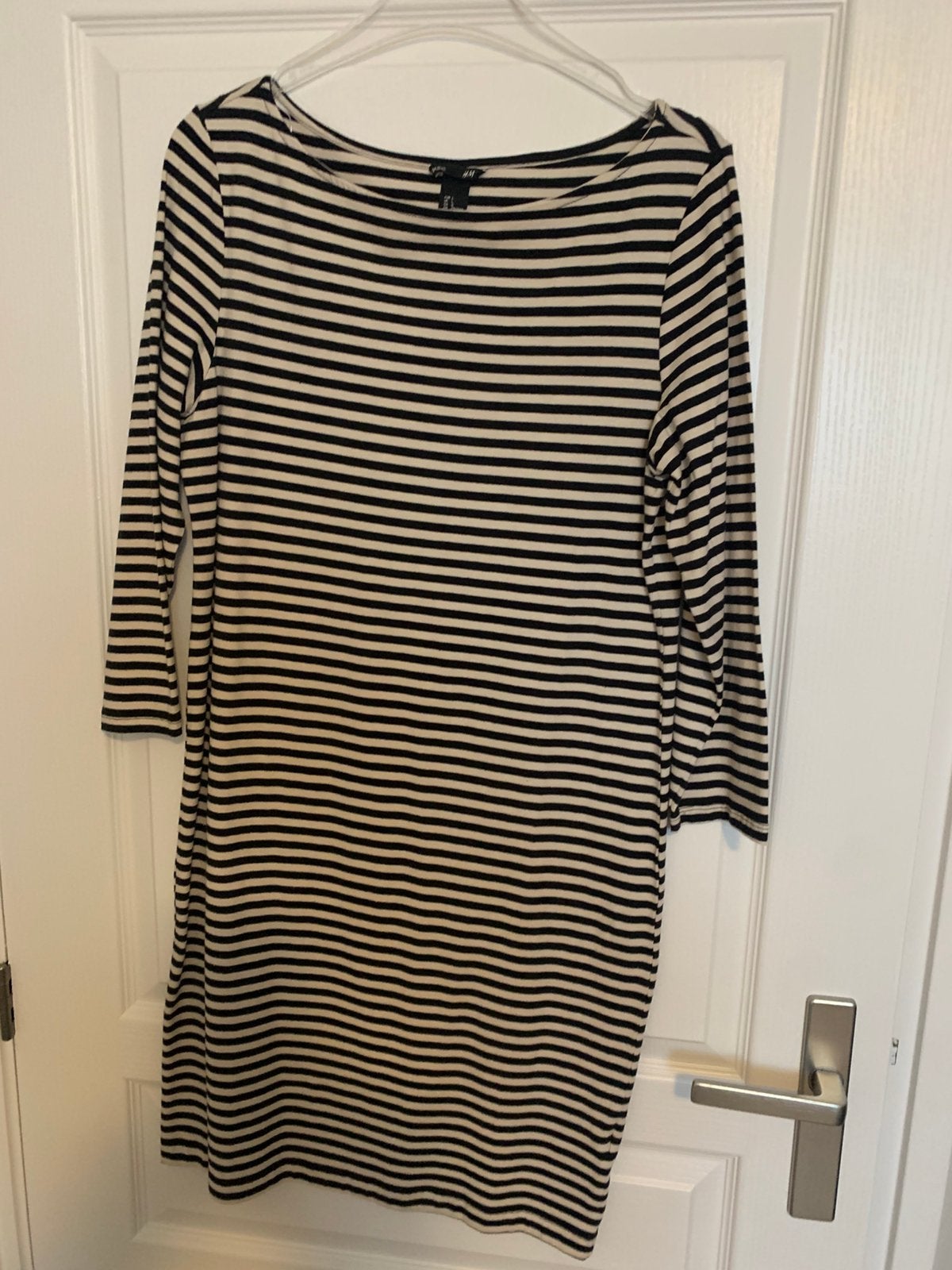 H&M jurk streep creme zwart, Zwart, Maat 42/44 (L), Ophalen of Verzenden, Knielengte
