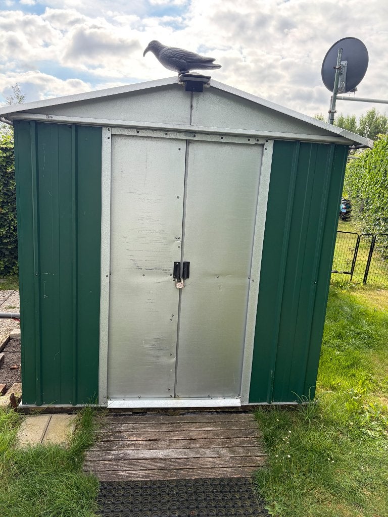 Camping schuurtje van staal (lutjewinkel), Gebruikt, Schuur, Minder dan 200 cm, Zonder ramen
