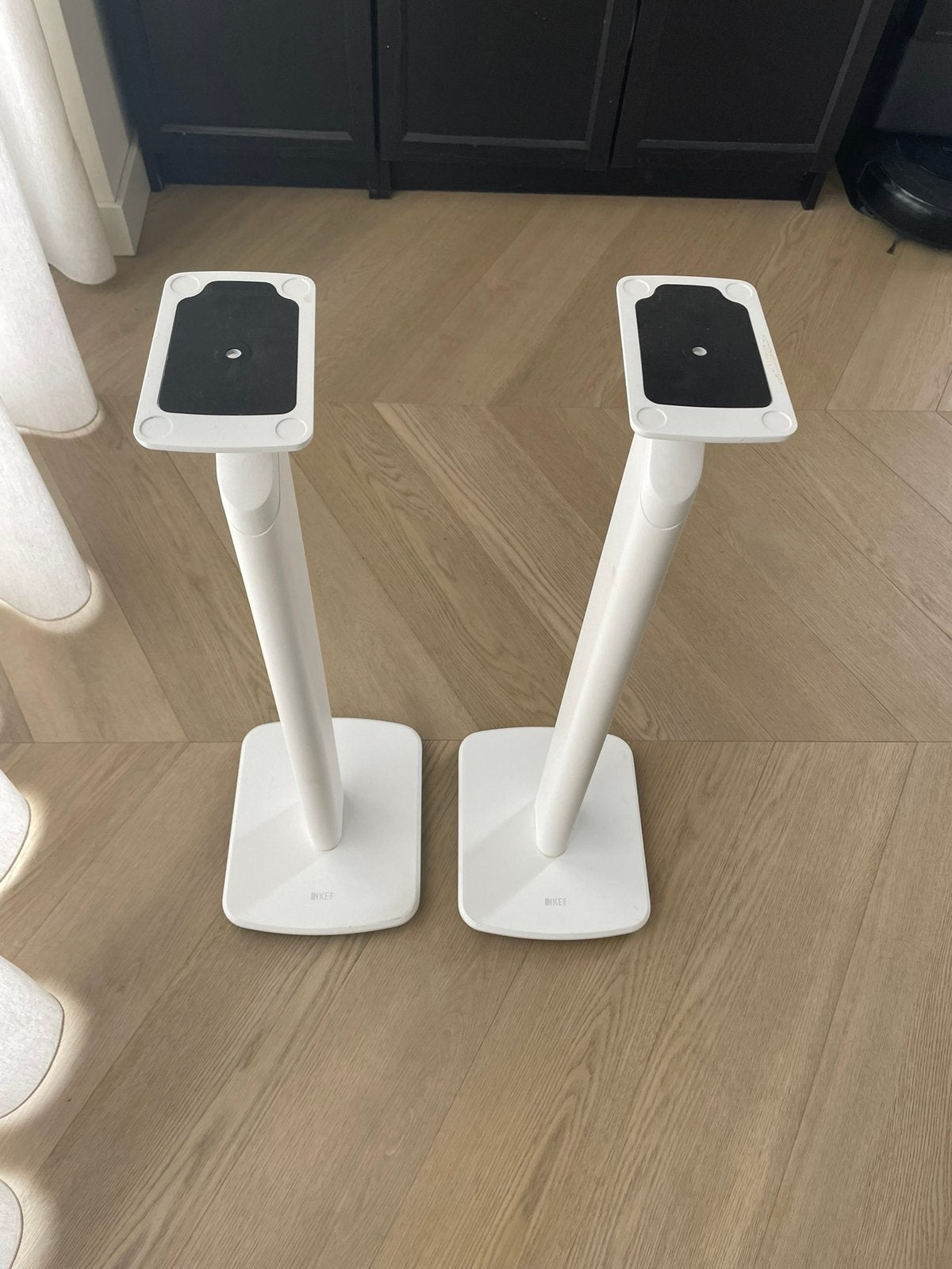 KEF S1 speaker stands – wit – set van 2, 70 watt of meer, Zo goed als nieuw, Overige spelers, Ophalen