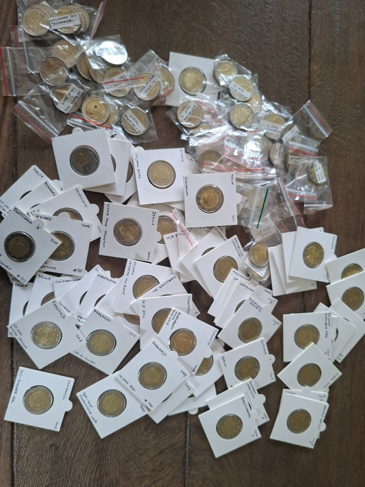 Ruim 100 speciale 2 euro munten.  UPDATE, Postzegels en Munten, Ophalen, Overige landen, 2 euro