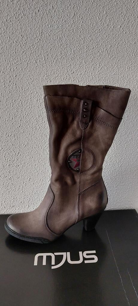 Nieuwe bruine leren mjus laarzen maat 41. Passen 40,5., Kleding | Dames, Schoenen, Hoge laarzen, Bruin, Nieuw, Ophalen of Verzenden