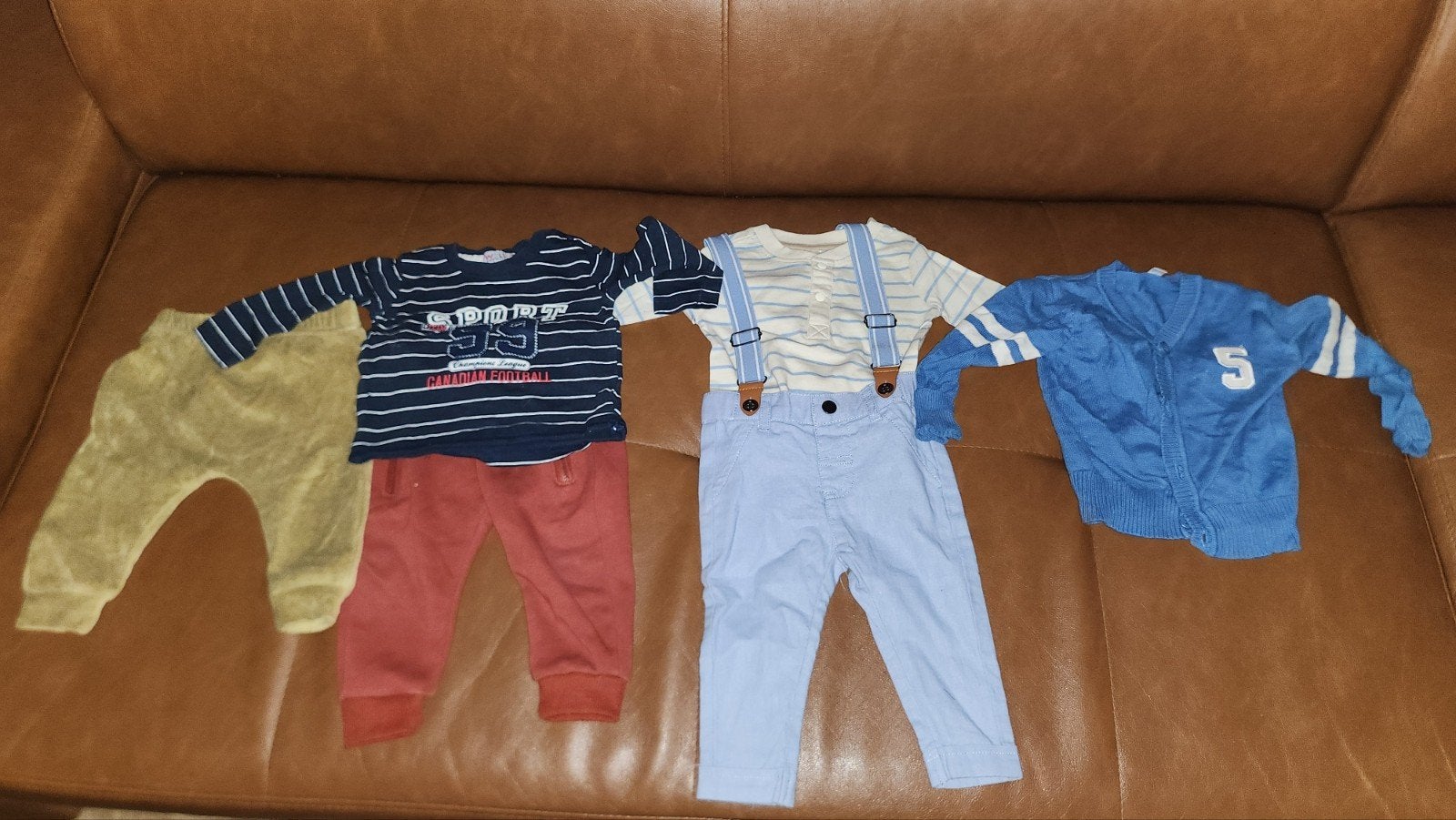 Baby kleding maatje 68, Kinderen en Baby's, Ophalen, Nieuw