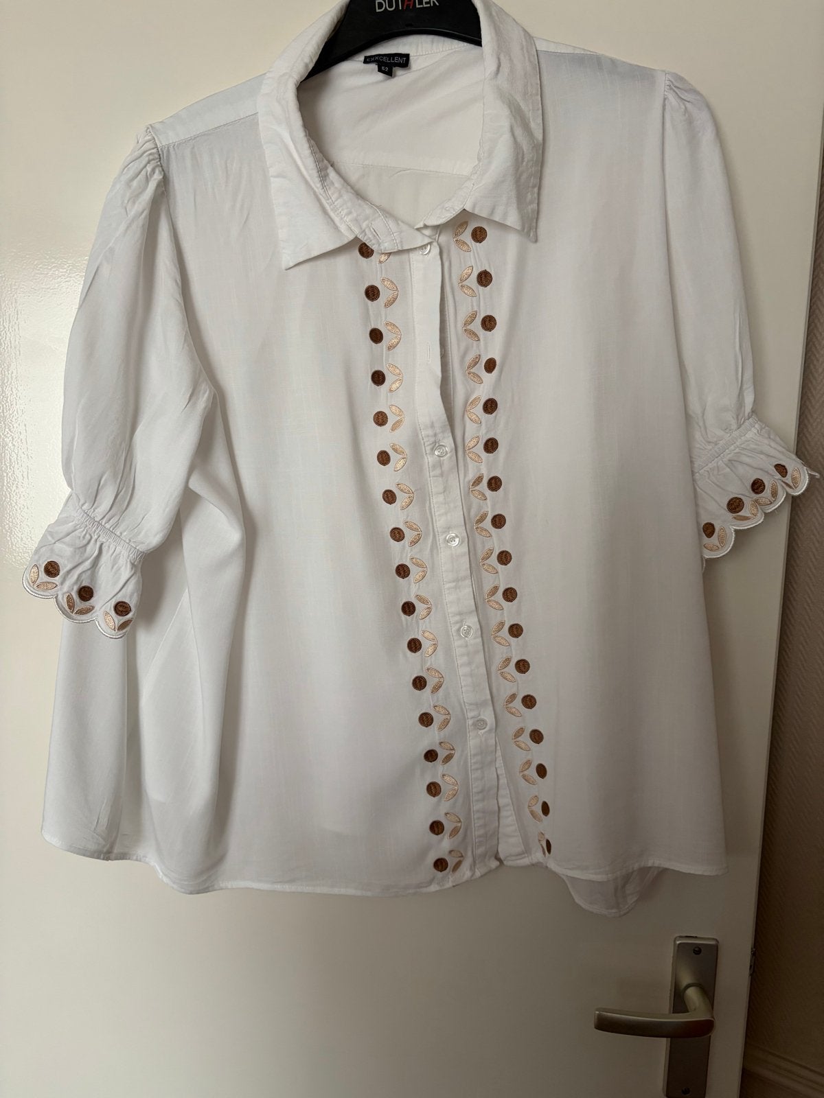 Witte blouse met borduursels - Exxcellent, Kleding | Dames, Wit, Maat 46/48 (XL) of groter, Ophalen of Verzenden, Zo goed als nieuw