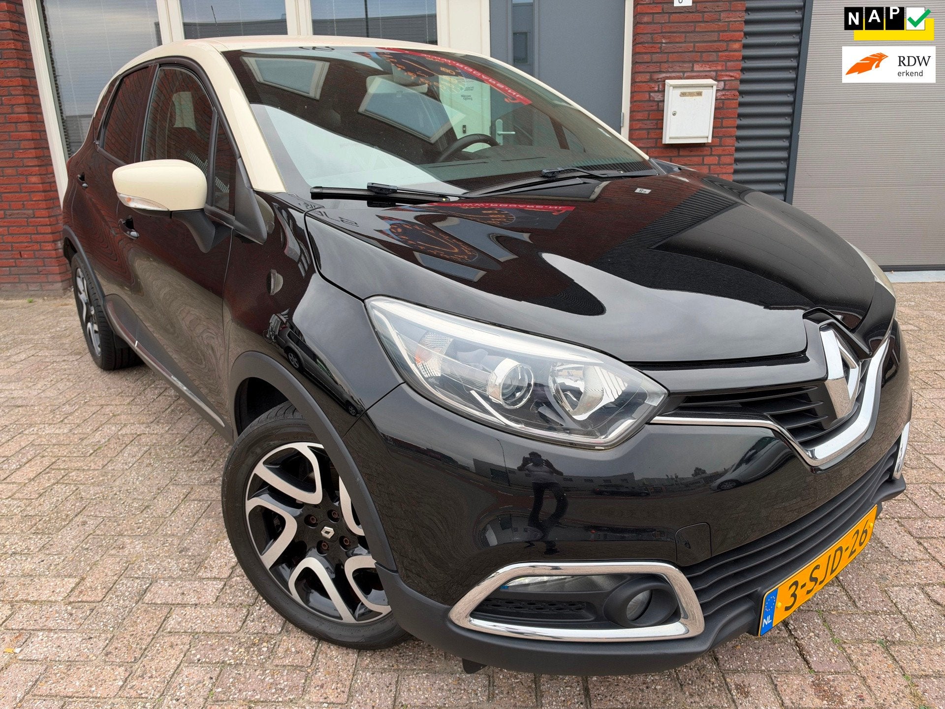 Renault Captur 1.2 TCe Dynamique / Navi / Camera / PDC / Cli, Auto's, Euro 5, Stof, 4 cilinders, Met garantie (alle)
