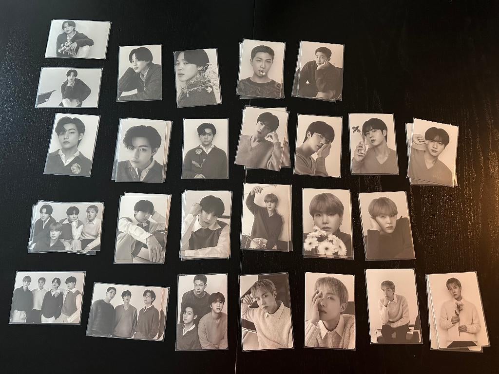 BTS Monochrome Photocards, Verzamelen, Muziek, Artiesten en Beroemdheden, Ophalen of Verzenden, Zo goed als nieuw, Foto of Kaart