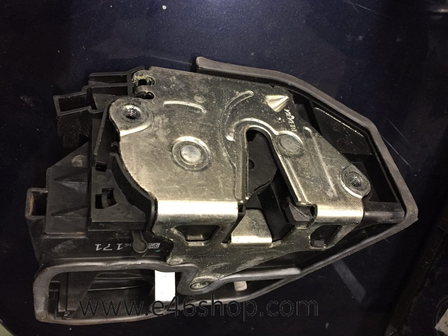 Deurslot BMW E60 E61   linker achter deur past ook op. de X5, Gebruikt, -, -, Ophalen of Verzenden