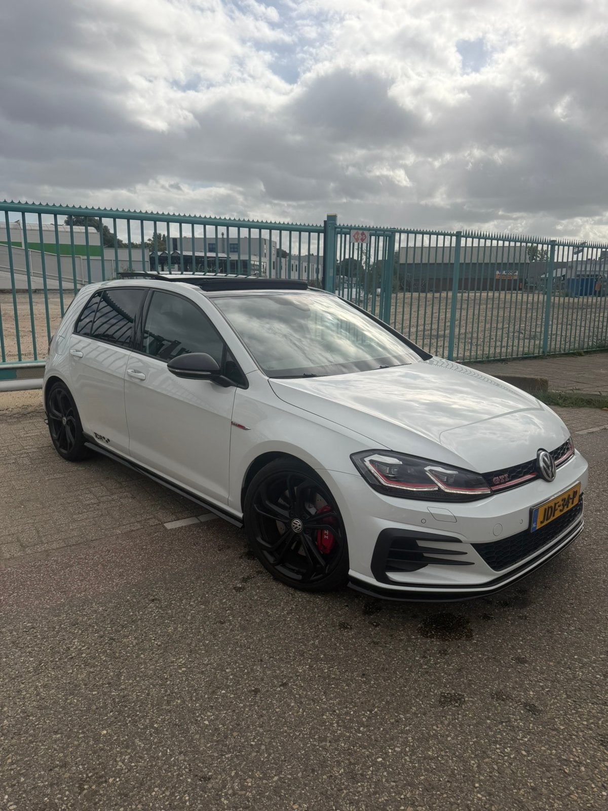 Volkswagen Golf Gti Tcr, 1330 kg, 4 cilinders, 1984 cc, Wit
