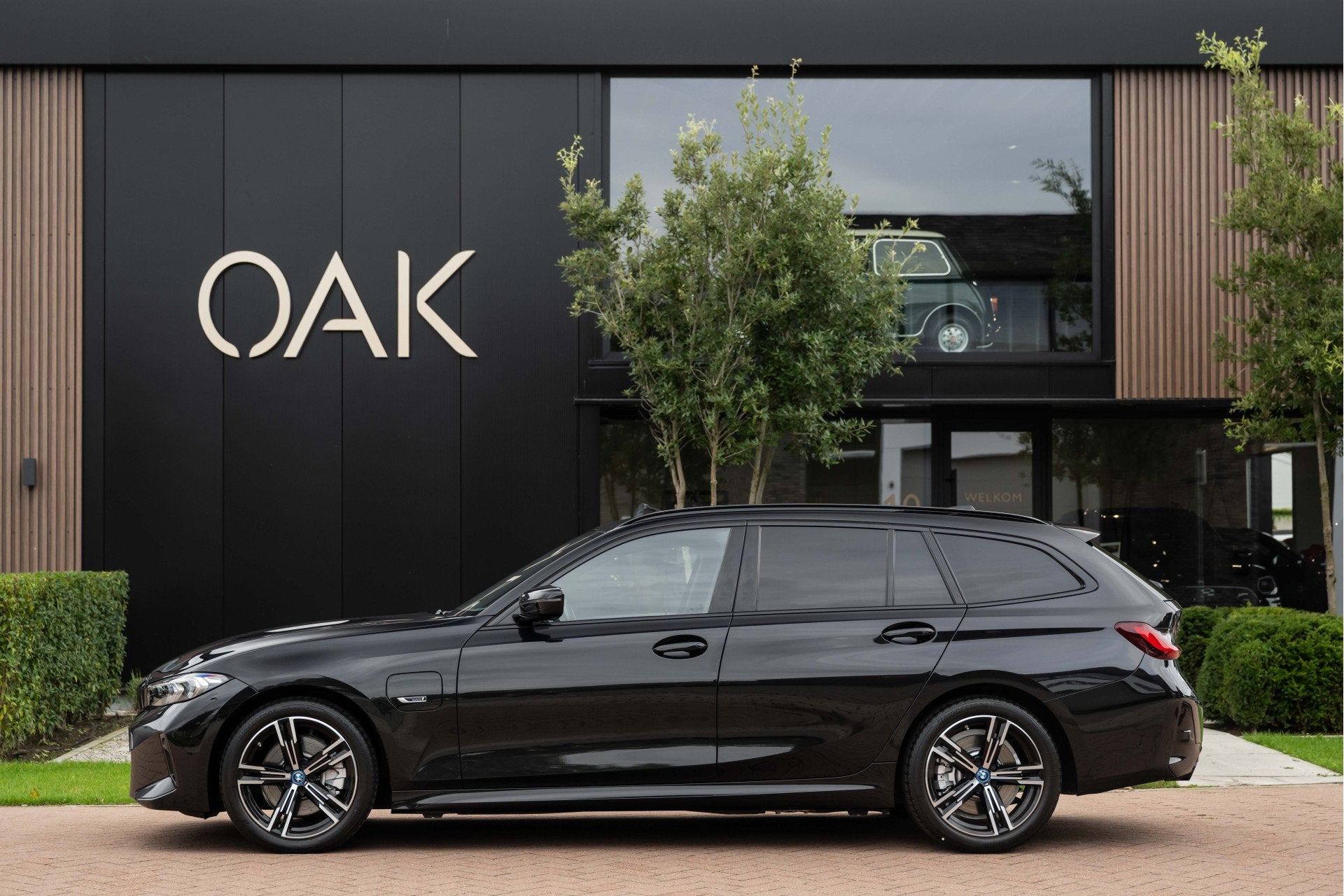 BMW 3 Serie Touring 330e | M-Sport | Live Cockpit | Panorama, Auto's, Automaat, Gebruikt, Zwart, 4 cilinders