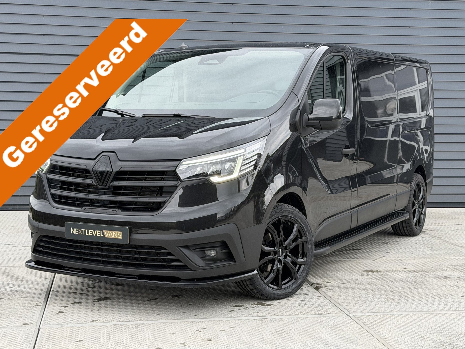 Renault Trafic 2.0 Blue dCi 150 PK T30 L2H1 | Leder Diamond, Auto's, Bestelauto's, Voorwielaandrijving, 15 km/l, Gebruikt, 4 cilinders
