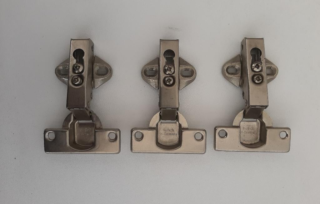 3x Hettich Kastscharnieren, Ophalen, Zo goed als nieuw, Metaal
