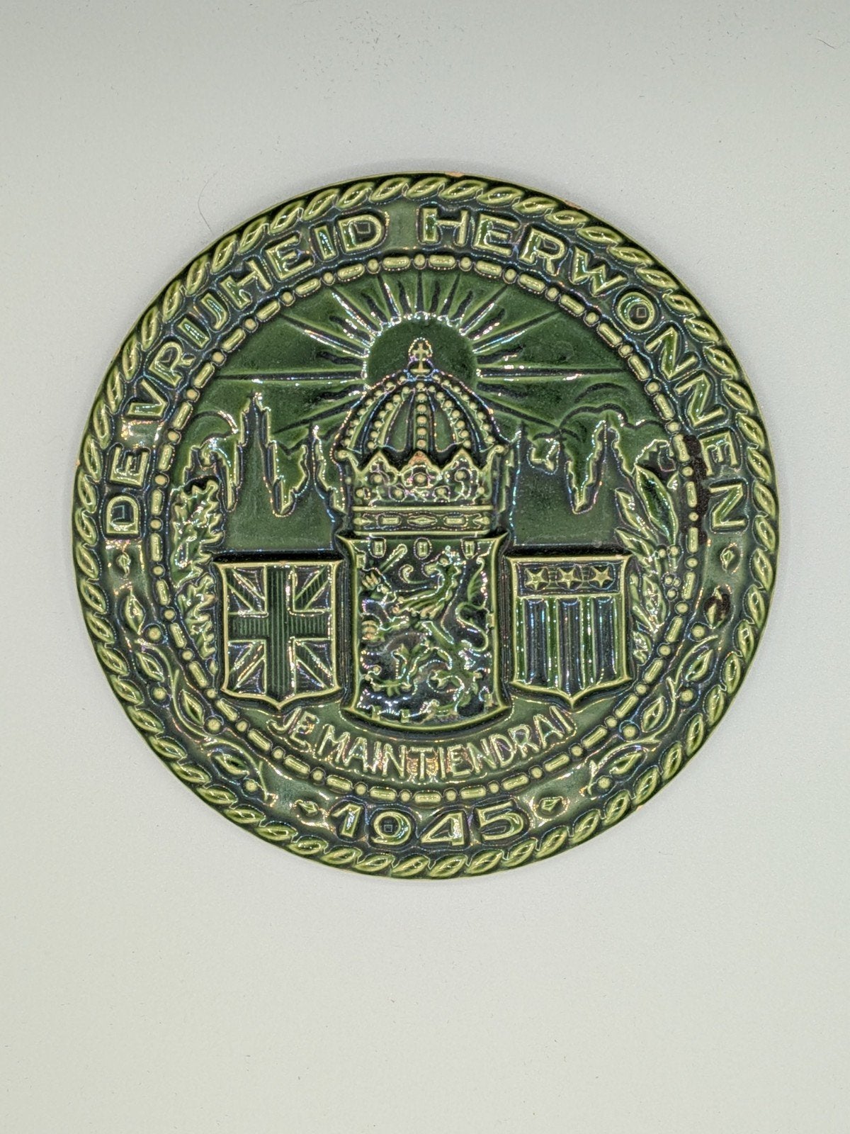 Keramische tegel "de vrijheid herwonnen", Antiek en Kunst, Ophalen of Verzenden