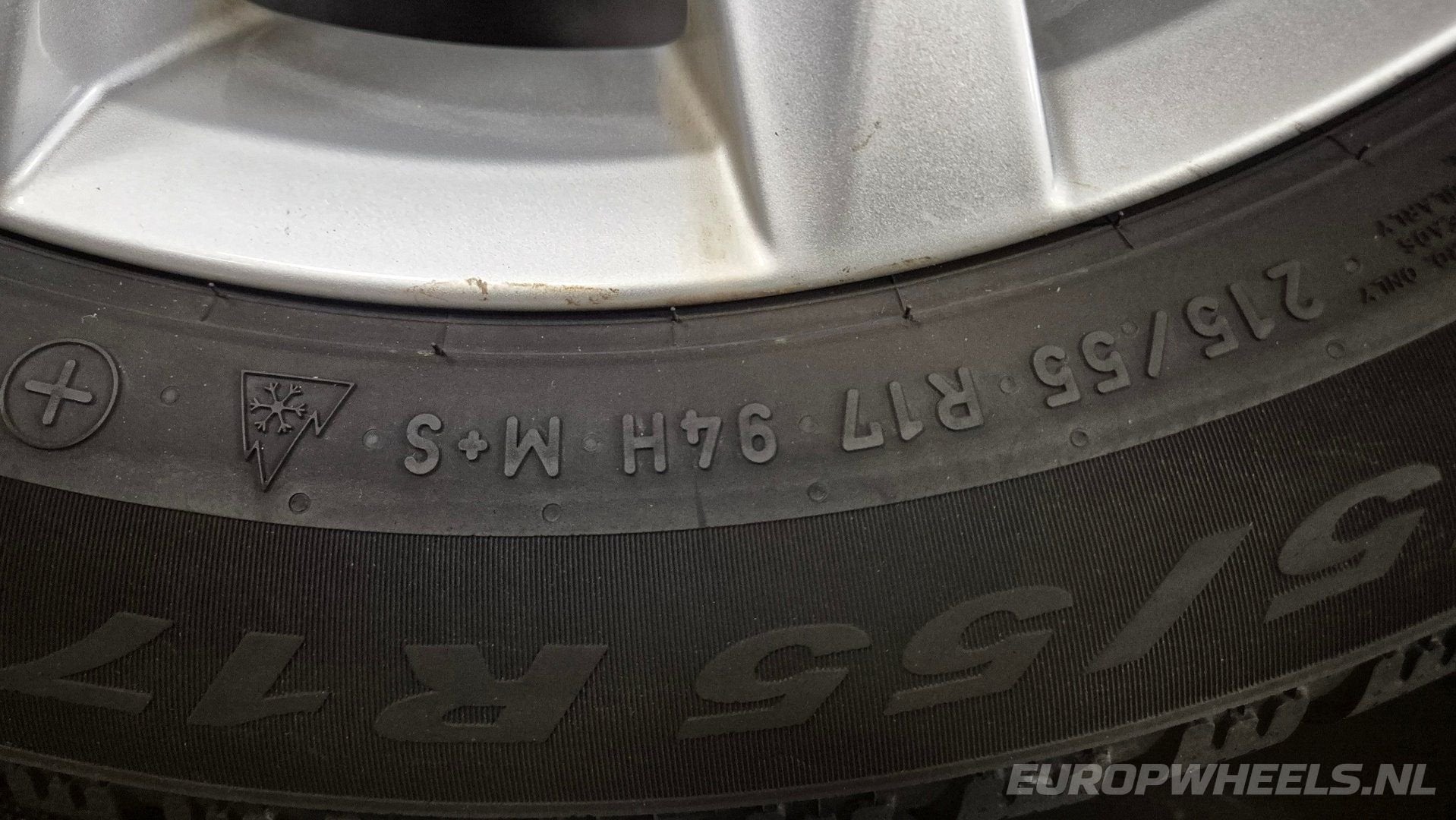 17 inch VW Passat B8 Helsinki velgen winterbanden, Auto-onderdelen, -, -, Banden en Velgen, 17 inch