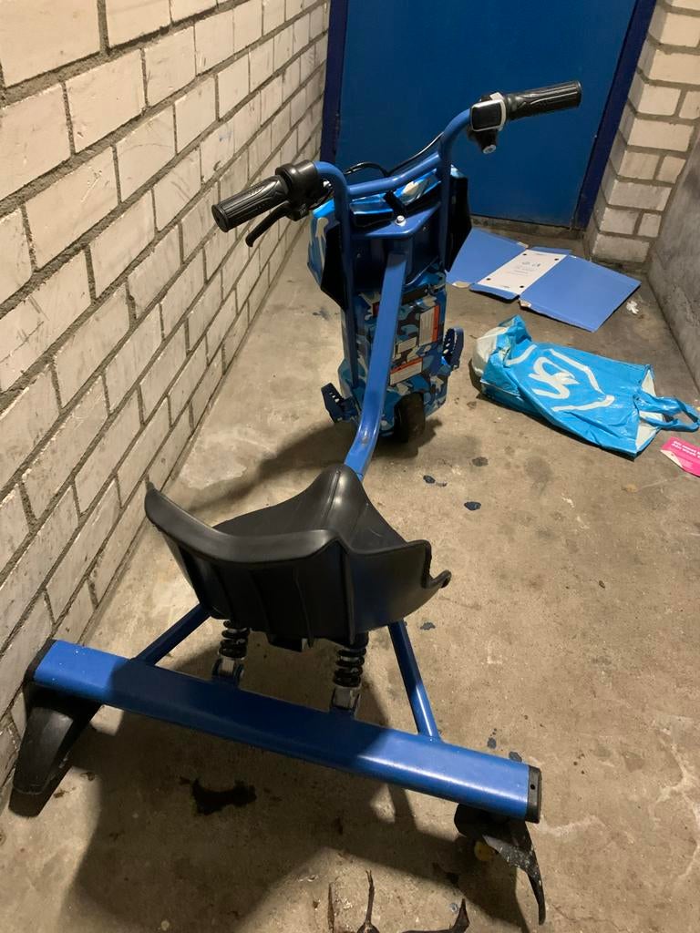 Elektronische Drift Trike - Blauw Camouflage, Ophalen of Verzenden, Gebruikt