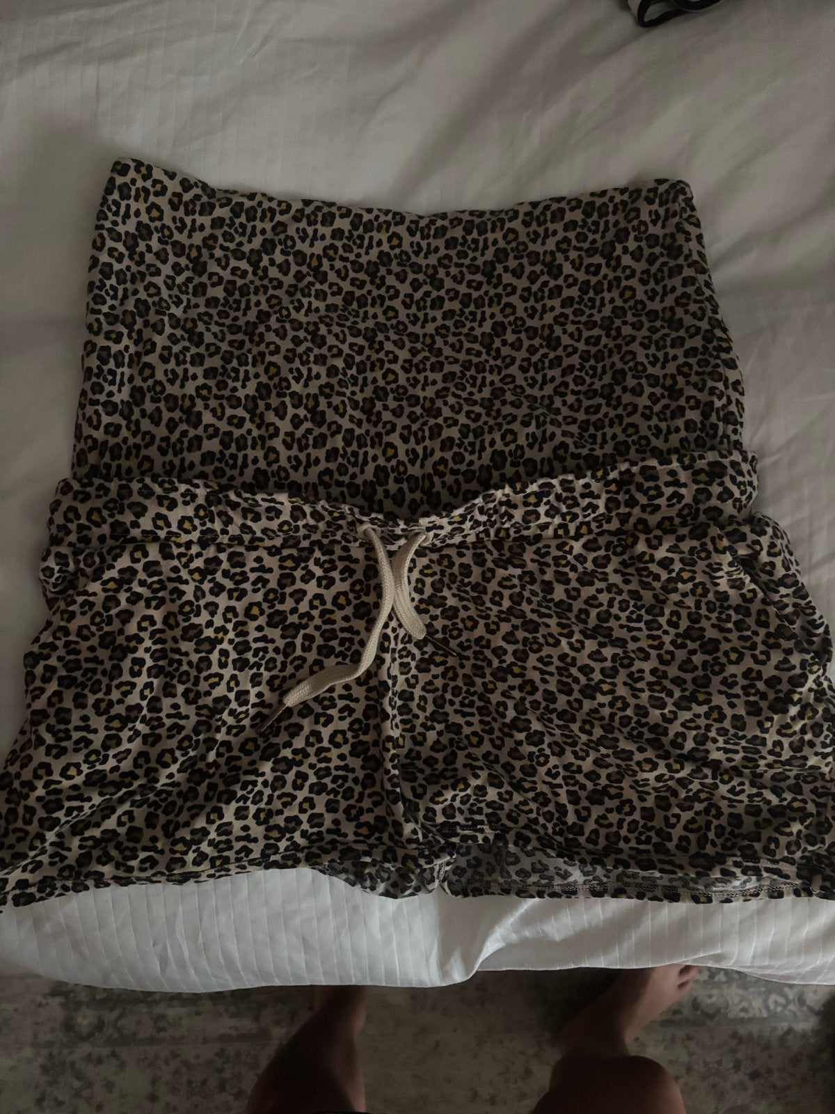 2 korte zwangerschapsbroeken, Maat 38/40 (M), Meerkleurig, Ophalen of Verzenden, Zo goed als nieuw