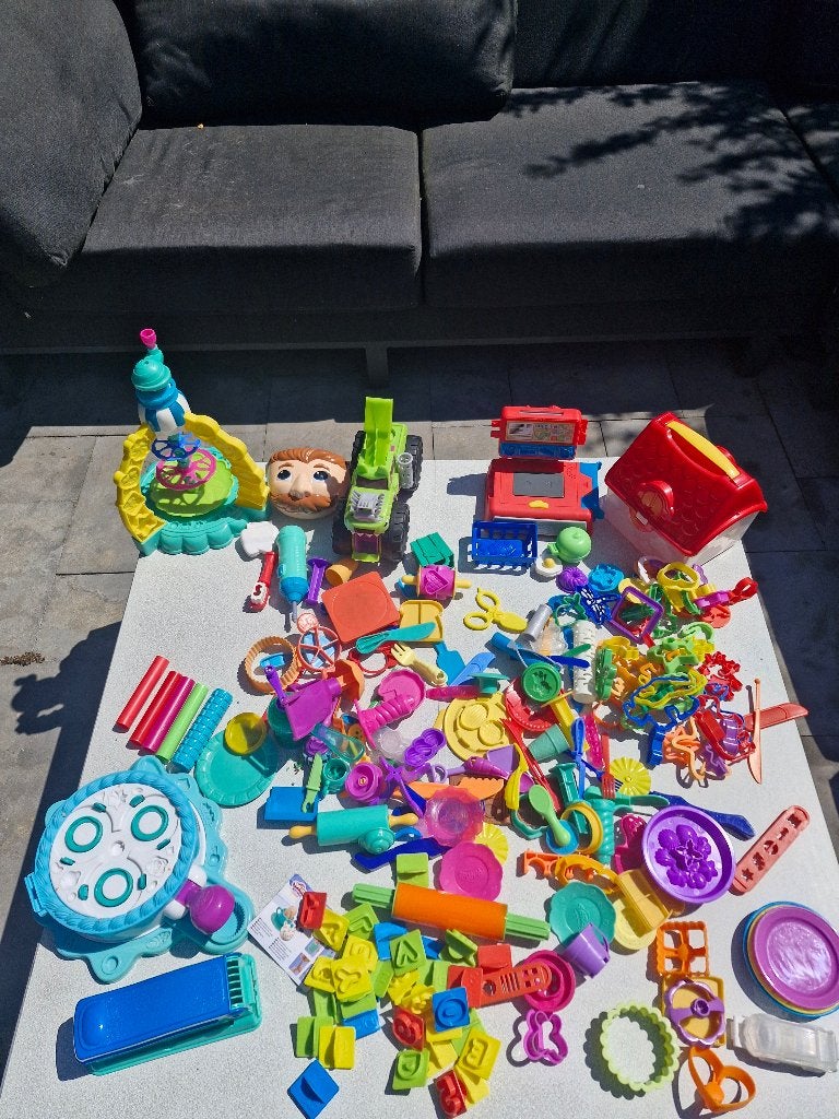 Klei speelgoed, Ophalen, Bouwen