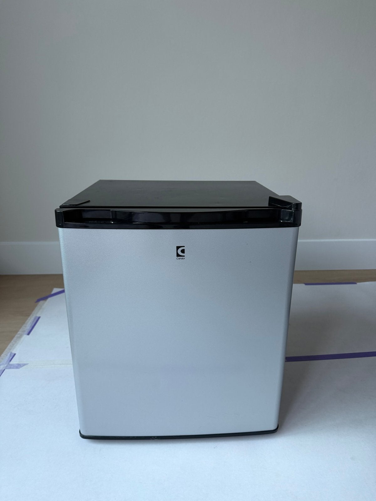 Compacte mini koelkast Condor ~43x42x50cm, Ophalen, Minder dan 75 liter, Zonder vriesvak, Gebruikt