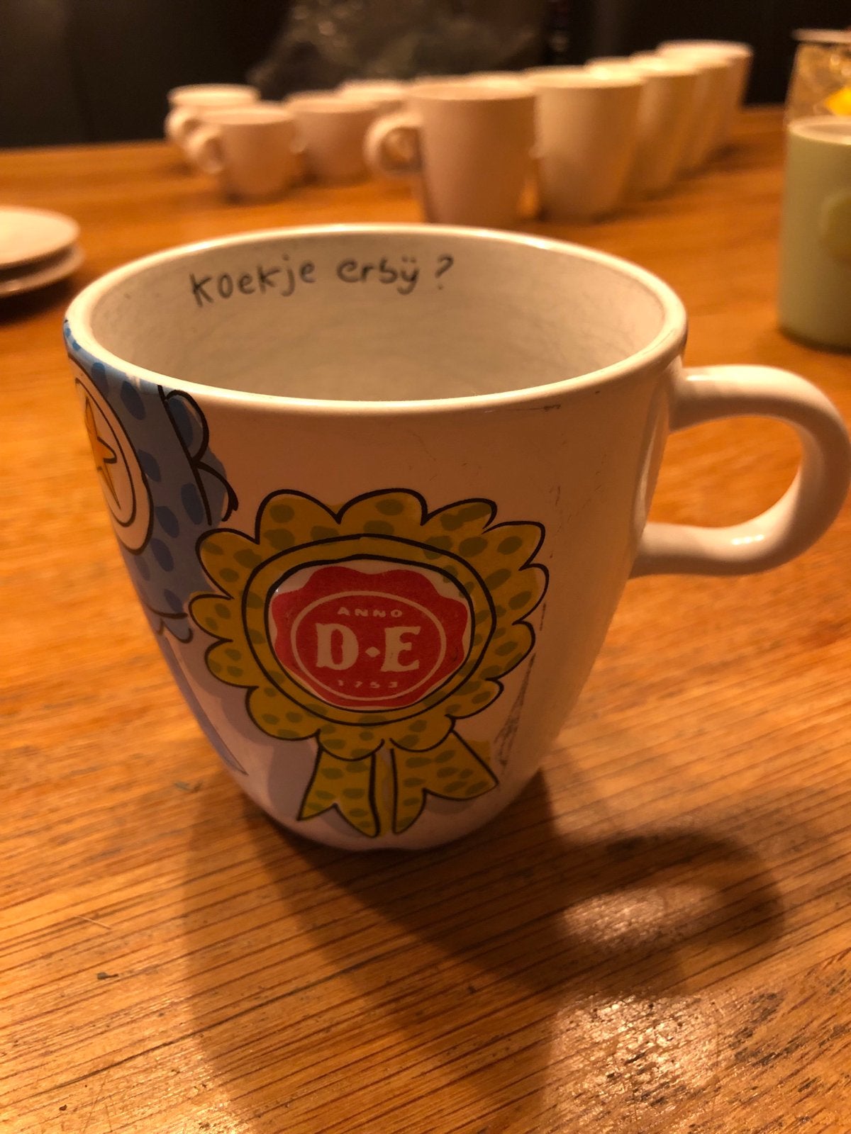 Douwe Egberts Blond Amsterdam mok D.E., Huis en Inrichting, Keuken | Servies, Ophalen, Gebruikt, Keramiek, Mok